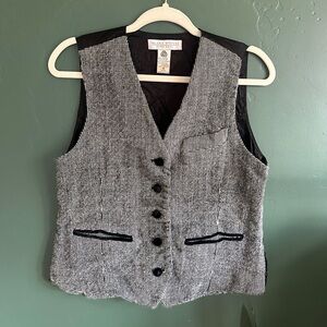 Valerie Stevens pure wool